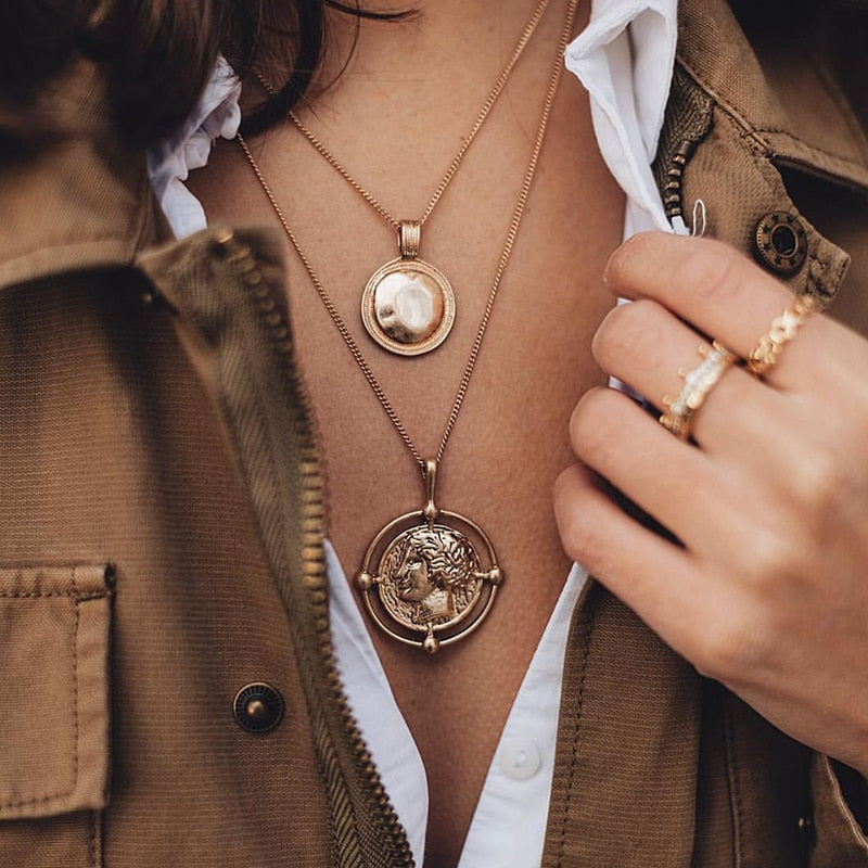 Carved coin necklace - Oneposh